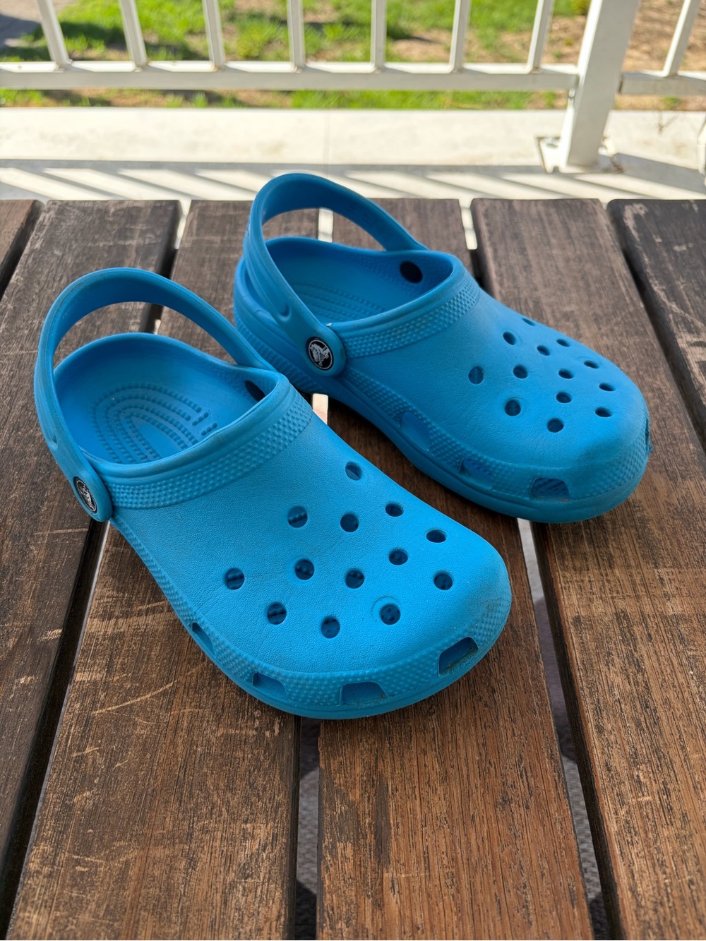CROCS Kids Bright Blue Size J 2